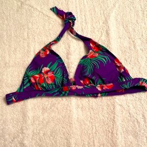 Old Navy swim top -size L